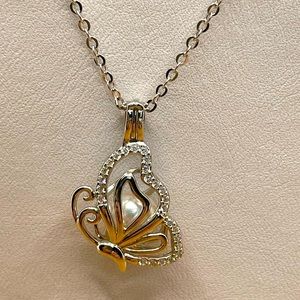 NWOT S925 sterling silver cage butterfly pendant necklace with genuine pearl